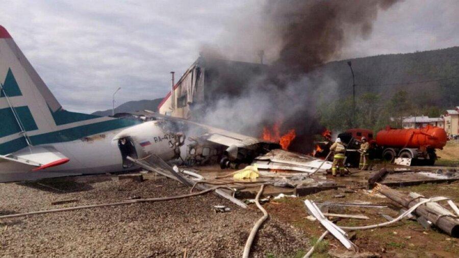 2 کشته و 7 زخمی پس از برخورد هواپیما با ساختمان در روسیه