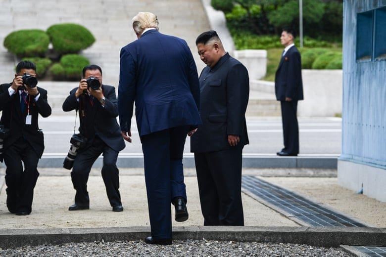 اولین رئیس جمهوری آمریکا که قدم در خاک کره شمالی گذاشت، عکس