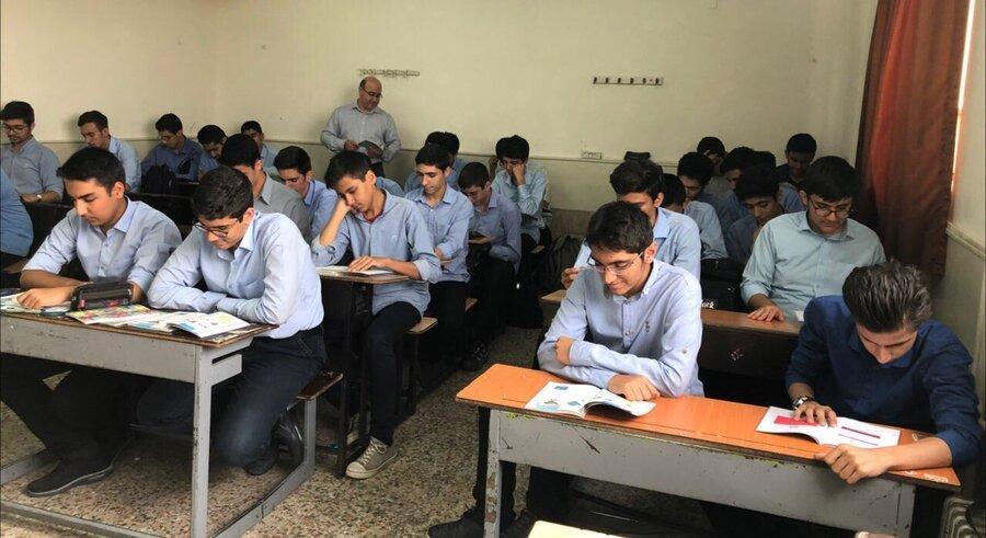 یک ماه آموزش حضوری برای دانش آموزان پیش از برگزاری امتحانات یک ماه آموزش حضوری برای دانش آموزان پیش از برگزاری امتحانات