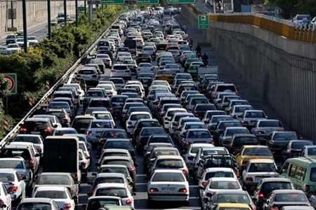 ثبت بیشترین تردد جاده ای بین ساعات 18 تا 19 در شبانه روز گذشته ثبت بیشترین تردد جاده ای بین ساعات 18 تا 19 در شبانه روز گذشته