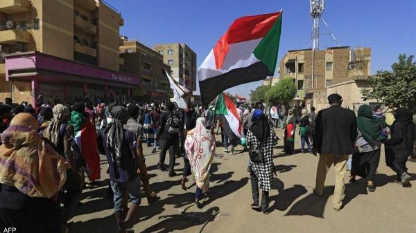 تظاهرات سودانی ها در مخالفت با تداوم حکومت نظامیان