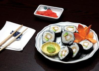 ماهی خورها بیشتر توجه کنند ، محبوب ترین غذای ژاپنی ها را با این روش درست کنید