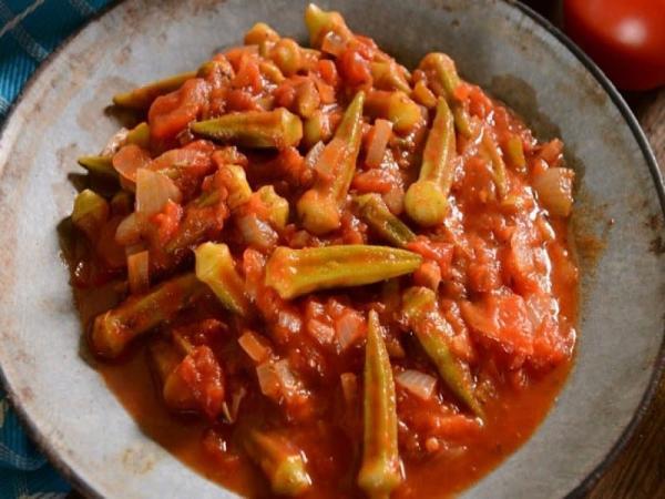 4 رسپی برای خورش بامیه و بادمجان لذیذ با گوشت و بدون گوشت