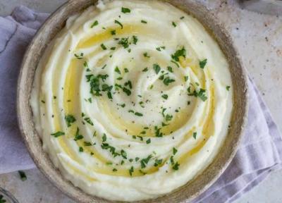 طرز تهیه پوره سیب زمینی رستورانی با بافت نرم، خامه ای و یکدست